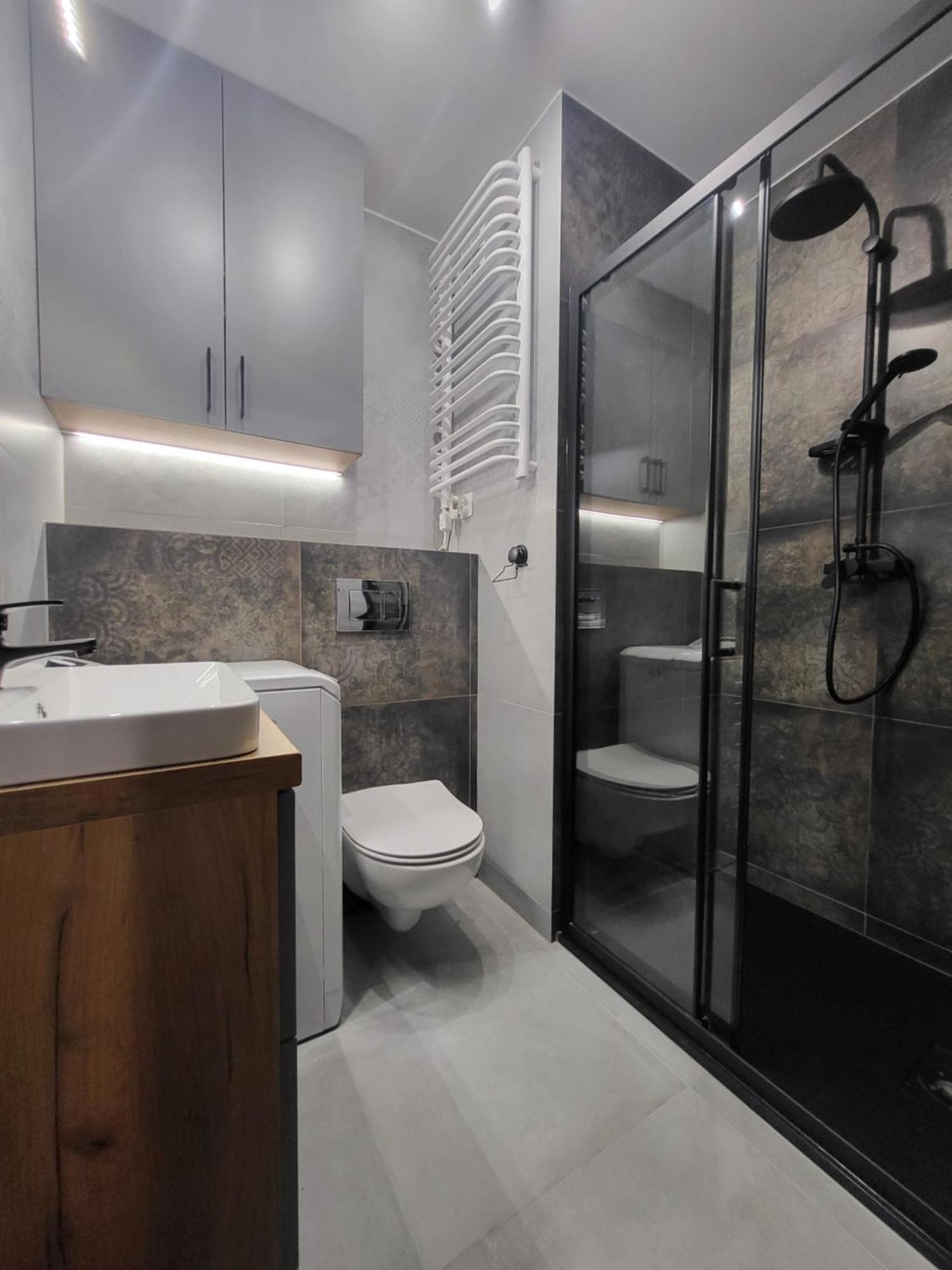 Handy Apartamenty - Mieszkania Na Doby W Centrum Rzeszowa מראה חיצוני תמונה